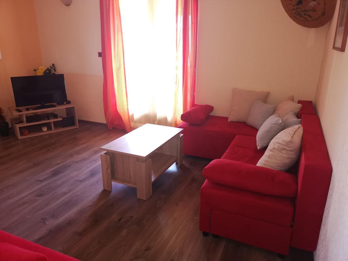 Apartment Vanja PUY Eksteriør bilde